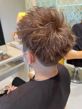 ショート カラー 豊田 恭平のヘアスタイル