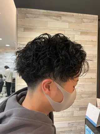 パーマ メンズ ザクザクレイヤー 🍀/ブリーチ/小田のヘアスタイル