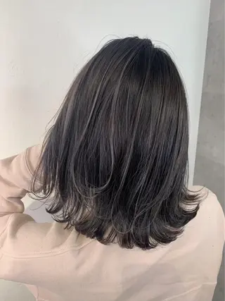 セミロング カラー _WHITE 高槻のヘアスタイル