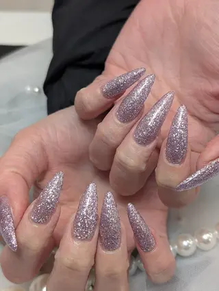 ネイル RUNWAY 　　の眉毛・アイブロウイメージ