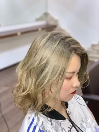 ショート カラー カ ノのヘアスタイル