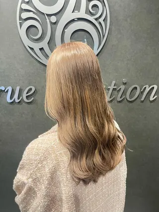 ロング ハイトーン ／ レイヤー/吉田陸斗のヘアスタイル