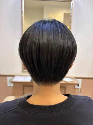 ショート シンセティックヘアデザイン所属・吉井 愛のヘアスタイル