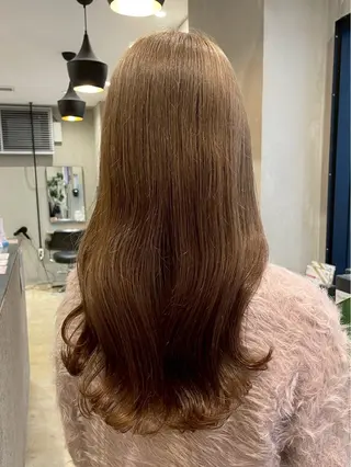 ロング カラー 紅/艶カラー/ 透明感カラーのヘアスタイル