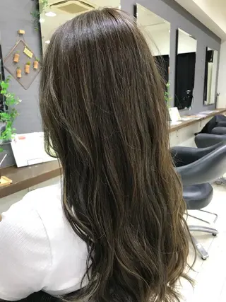 ロング カラー Adachi Fujikoのヘアスタイル