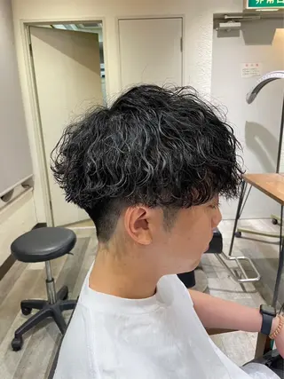 ショート パーマ メンズ okada riruのヘアスタイル