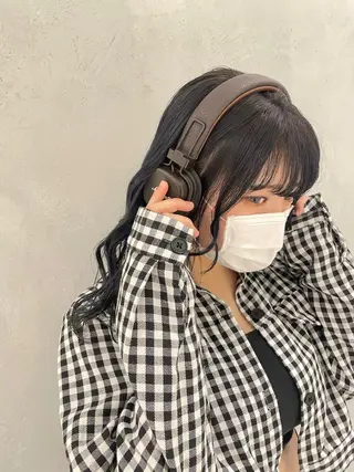 セミロング カラー パーマ ヘアアレンジ 耳つぼ屋さん ‎🤍りりのヘアスタイル