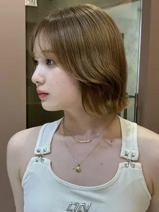 ミディアム ロンドガーネット /髪質改善/レイヤーのヘアスタイル