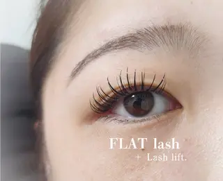 マツエク・マツパ 💜bora .のネイルデザイン