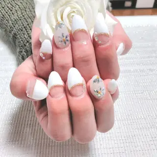 ネイル エステとネイル ローズコンフォートのネイルデザイン