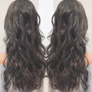 カラー 小林 香のヘアスタイル