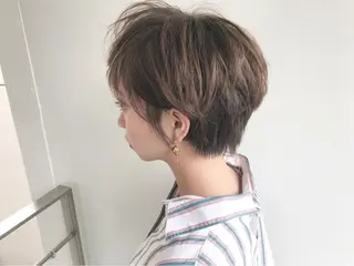 ショート ショート/レイヤー なら石井知希のヘアスタイル
