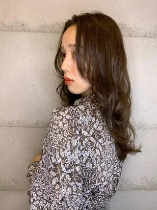 ロング カラー 透明感/オリーブ/ グレージュ/YUKAのヘアスタイル