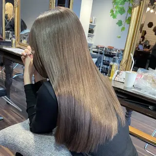 ロング Nozomi/透明感 /デザインカラーのヘアスタイル