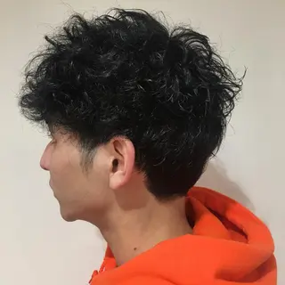 ショート パーマ メンズ ウルフカット／吉村 桃子のヘアスタイル