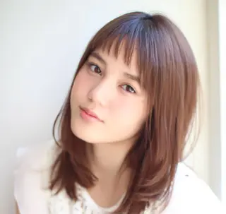 セミロング カラー ヘアケア特化型サロン newi 京橋のヘアスタイル