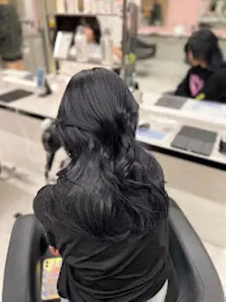 カラー 🪞SHE池袋 Official🪞のヘアスタイル