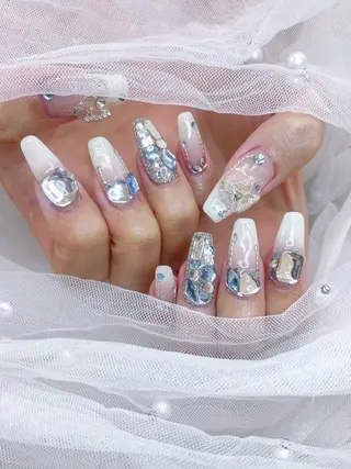 ネイル 五十嵐 美智のネイルデザイン