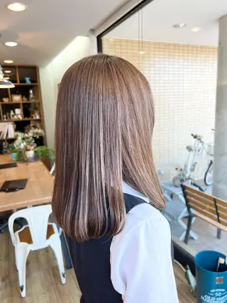 セミロング カラー 堀 望美のヘアスタイル