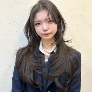 セミロング 🌹ハッシュカット、 レイヤー韓国ヘア🌹のヘアスタイル