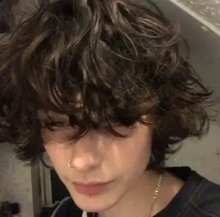 ショート パーマ メンズ 吉田一輝 外国人パーマのヘアスタイル