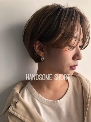 ショート カラー THE DAY所属・AKI HASHIMOTOのヘアスタイル