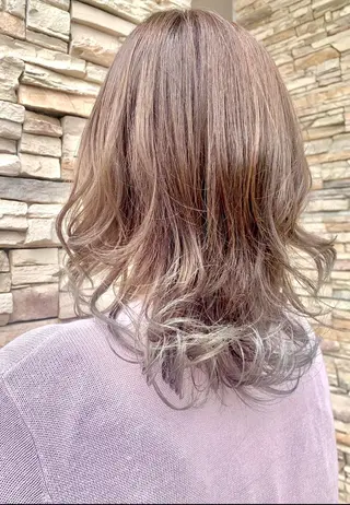 セミロング カラー オオソネ マリアのヘアスタイル