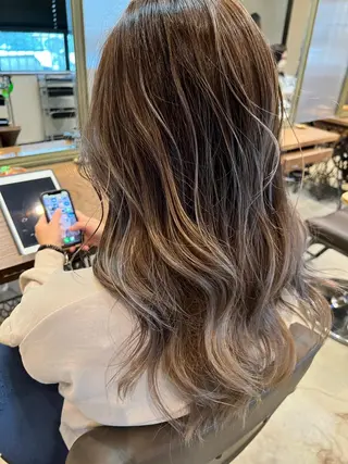 ロング カラー ダブルカラー 透明感カラー/タイラのヘアスタイル