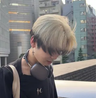 ショート カラー フェザーパーマ🪶 シャドウ/ジュンエイのヘアスタイル