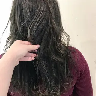 セミロング カラー スナコザワ レナのヘアスタイル