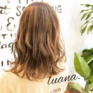 セミロング エクステ・髪質改善・ ブリーチ・吉田大介のヘアスタイル