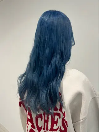 ロング カラー 𝐘𝐮𝐤𝐢 ベージュ系カラーのヘアスタイル