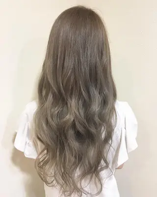 ロング ヤマグチ ヒカルのヘアスタイル