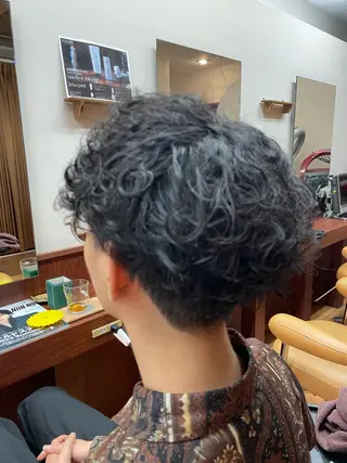 ショート パーマ メンズ ルキ🌈ブリーチカラ ー&メンズパーマ🦄のヘアスタイル