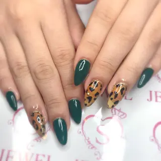 ネイル S♡JEWEL所属・S. JEWELのネイルデザイン
