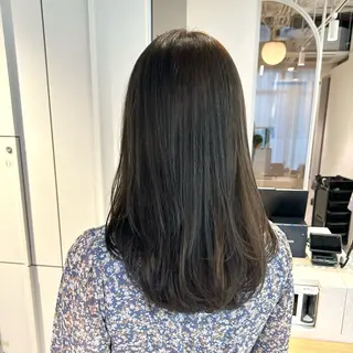ミディアム カラー 若狭 愛梨のヘアスタイル