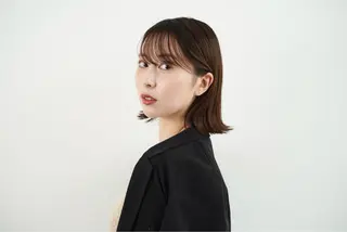 ミディアム hoNua. 栄/透明感カラーのヘアスタイル