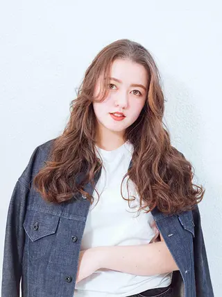 ロング カラー ヘアアレンジ 【公式】amble luxe池袋東口🩷のヘアスタイル