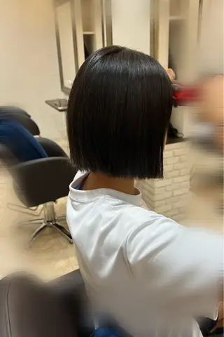 ミディアム 小泉 加那のヘアスタイル