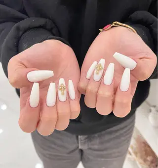 ネイル FLY Nail Salonのネイルデザイン