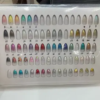 ネイル MAXKELLY Meiのネイルデザイン