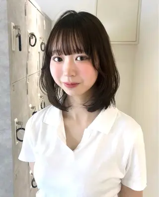 ミディアム Nana/透けカラー ×似合わせカットのヘアスタイル