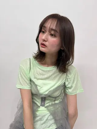 ミディアム カラー ENIF　大島 芽生のヘアスタイル