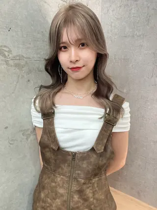 ミディアム カラー ブリーチ/ベージュ 💕/momoaのヘアスタイル