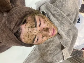 ハーブピーリング/韓国肌管理/フェイシャル/毛穴洗浄/眉毛/顔脱毛【糸脱毛専門】rev所属・ハーブピーリング🌹 毛穴洗浄❤️眉waxのエステ・リラクイメージ