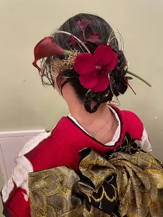 ヘアアレンジ WHITE EYE 浦添所属・ヘアメイク acoのヘアスタイル