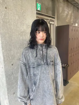 セミロング 鈴木瑛里／ブロンド ベージュ／男女のヘアスタイル