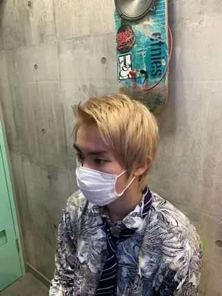 ショート カラー ハイトーン/メンズ/ ウルフ特化   小松のヘアスタイル