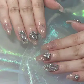 ネイル LAVISH nanamiのネイルデザイン