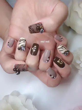 ミディアム ネイル 長さ出し専門 nynaのネイルデザイン